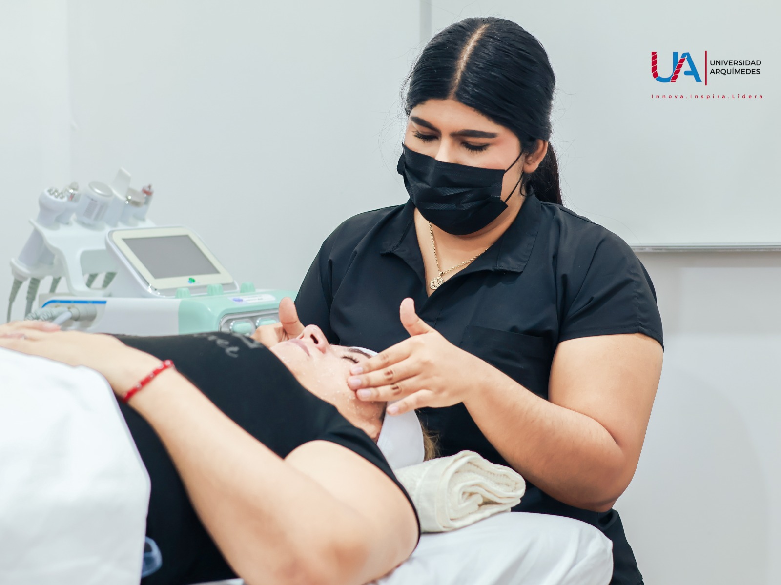 Práctica de cosmetología facial